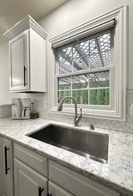 Kitchen - 4801 Sandcherry Dr, Champaign, IL 61822 photo 3 of 31