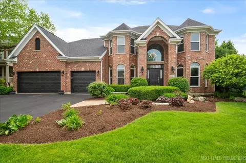 3015 Majestic Oaks Dr, Saint Charles, IL 60174