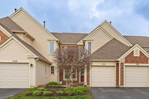 291 University Ln, Elk Grove Village, IL 60007