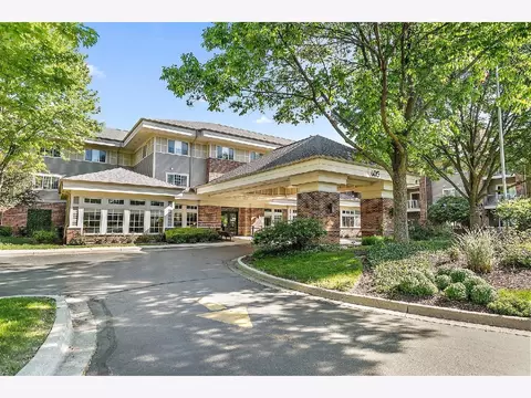 605 Barrington Ave #118, Dundee, IL 60118
