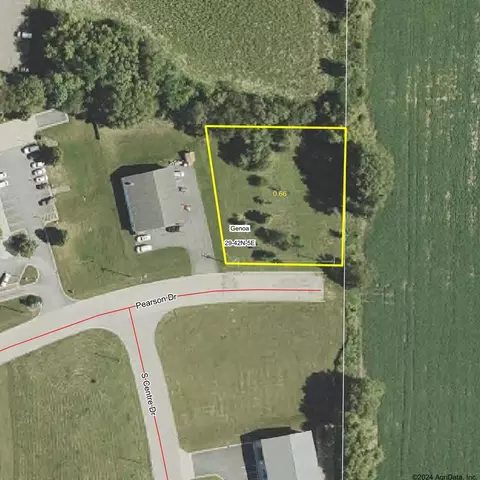 15 Pearson Dr, Genoa, IL 60135
