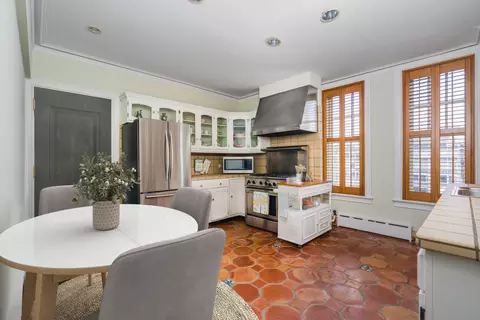 20 E Cedar St #17C, Chicago, IL 60611 photo 9