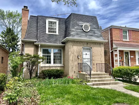 2724 W Jerome St, Chicago, IL 60645