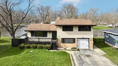 112 Hilltop Ave, Mchenry, IL 60050