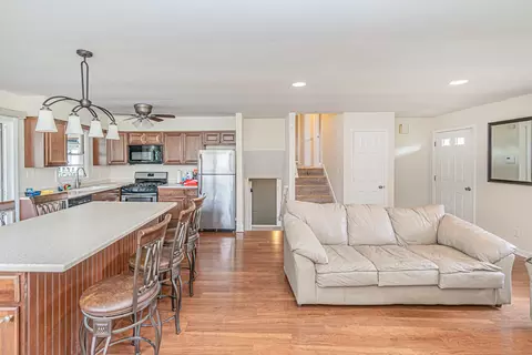 112 Hilltop Ave, Mchenry, IL 60050 photo 5