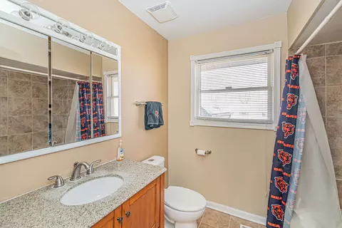 112 Hilltop Ave, Mchenry, IL 60050 photo 14