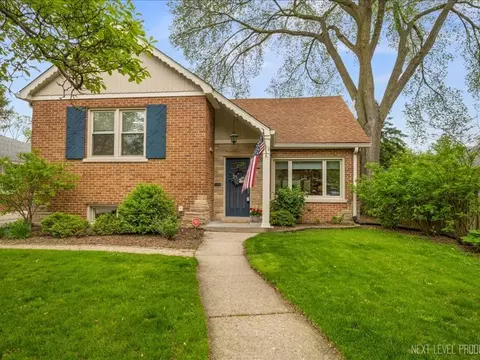 539 S Brainard Ave, La Grange, IL 60525