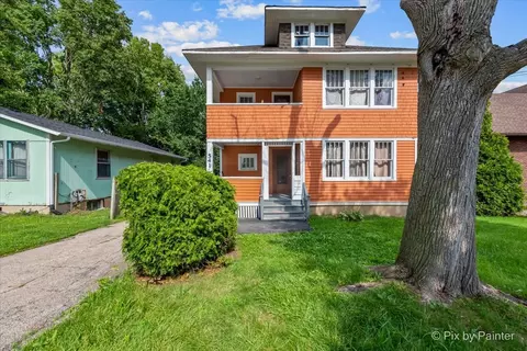 541 Arlington Ave, Elgin, IL 60120