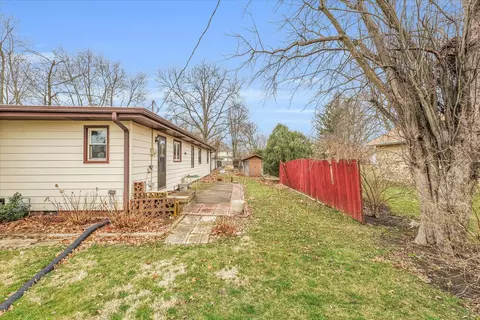 Exterior - 307 E South St, Mansfield, IL 61854 photo 3 of 6