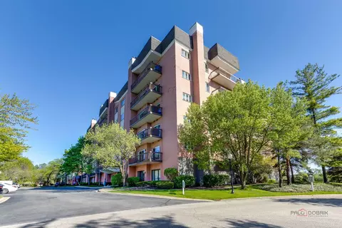 211 Rivershire Ln #505, Lincolnshire, IL 60069