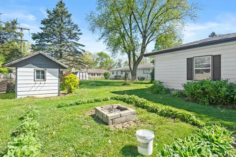 Exterior - 19 Park Pl, Kankakee, IL 60901 photo 2 of 2