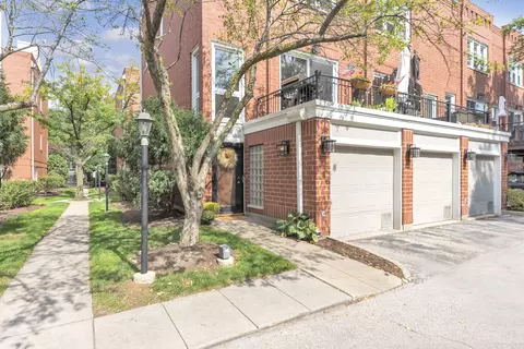 1829 W Oakdale Ave #B, Chicago, IL 60657
