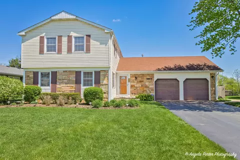 760 Woodhollow Ln, Buffalo Grove, IL 60089