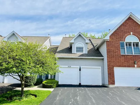 1632 W Ethans Glen Dr, Palatine, IL 60067