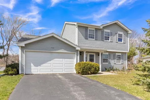 1123 Stratford Ct, Island Lake, IL 60042