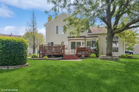 Exterior - 624 Grenache Ct, Bartlett, IL 60103 photo 3 of 5