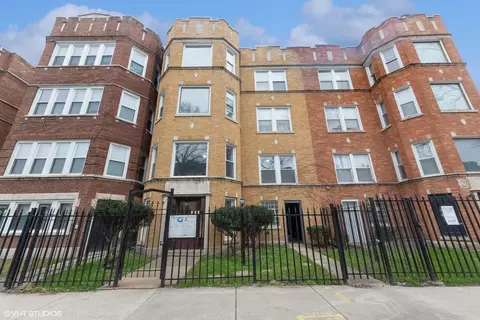 7829 S Essex Ave, Chicago, IL 60649