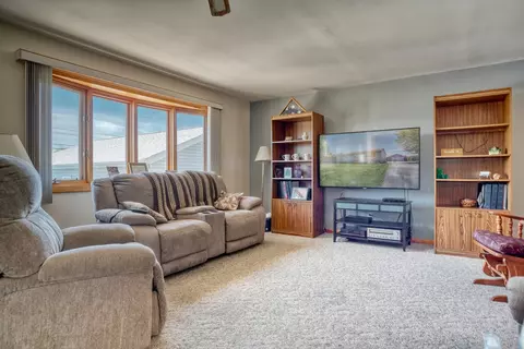 2247 177th St, Lansing, IL 60438 photo 2
