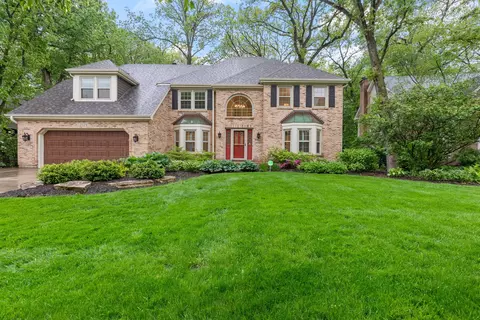 2524 River Woods Dr, Naperville, IL 60565