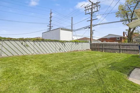 Exterior - 1417 N Wolf Rd, Berkeley, IL 60163 photo 3 of 3
