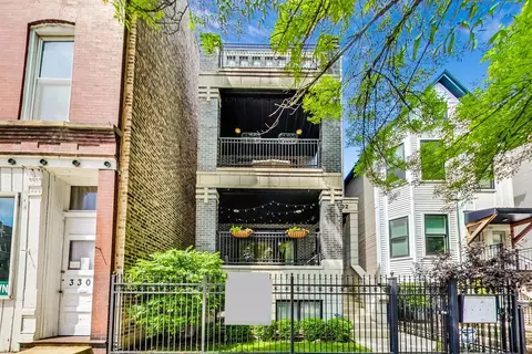 3302 N Racine Ave #2, Chicago, IL 60657
