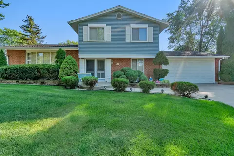 213 Hampshire Ln, Bolingbrook, IL 60440