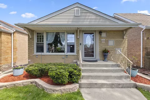 5735 S Merrimac Ave, Chicago, IL 60638