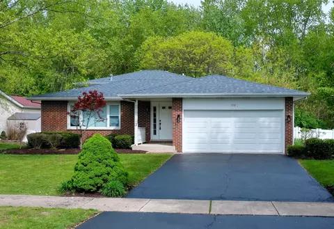 1710 Hidden Valley Dr, Bolingbrook, IL 60490