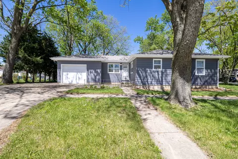 Exterior - 1595 S 5th Ave, Kankakee, IL 60901 photo 3 of 4