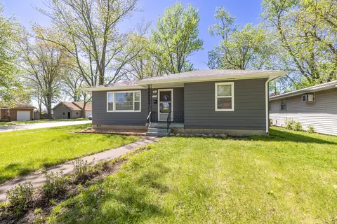 Exterior - 1595 S 5th Ave, Kankakee, IL 60901 photo 2 of 4
