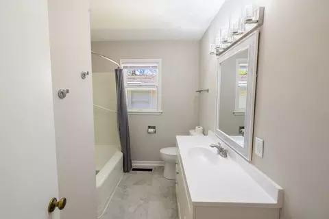 Bath - 1595 S 5th Ave, Kankakee, IL 60901 photo 1 of 2