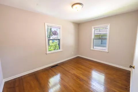 Bedroom - 1595 S 5th Ave, Kankakee, IL 60901 photo 2 of 4