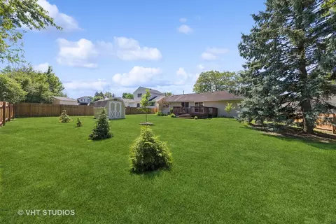 1333 Duquesne Ave, Naperville, IL 60565 photo 24