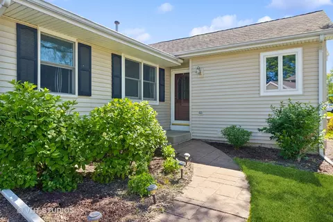1333 Duquesne Ave, Naperville, IL 60565 photo 27
