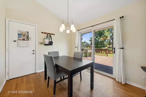 1333 Duquesne Ave, Naperville, IL 60565 photo 8