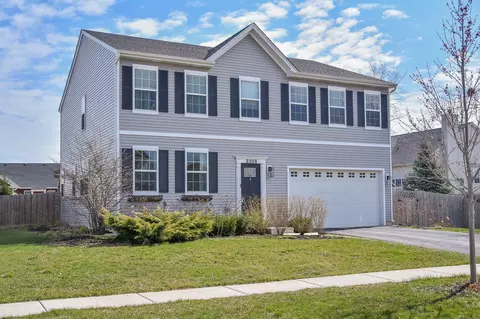 2308 Surrey St, Sycamore, IL 60178