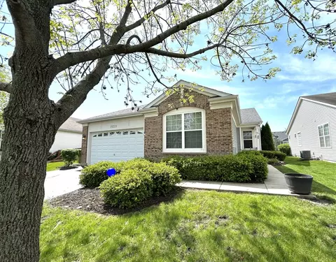21221 Lily Lake Ln, Crest Hill, IL 60403