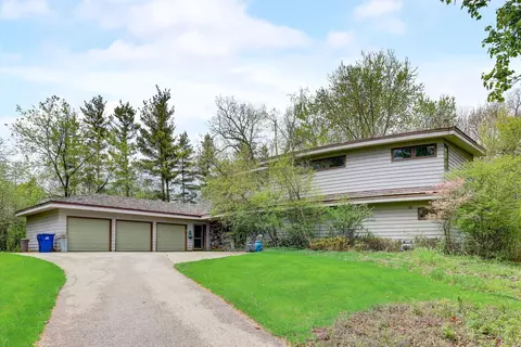 27185 W Lakeview Dr S, Lake Barrington, IL 60084
