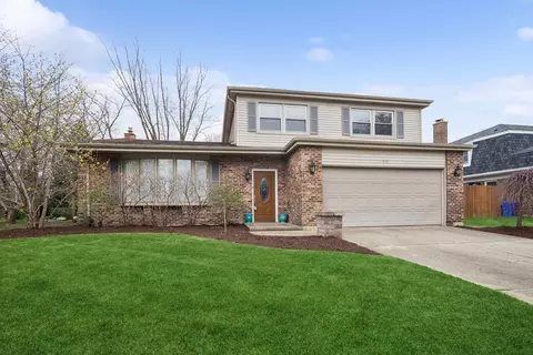 575 Prince Edward Rd, Glen Ellyn, IL 60137