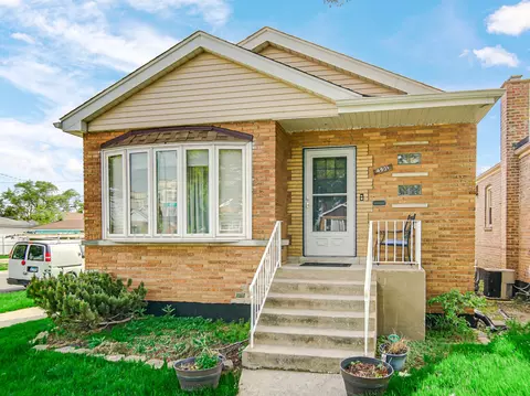 4901 S Keating Ave, Chicago, IL 60632