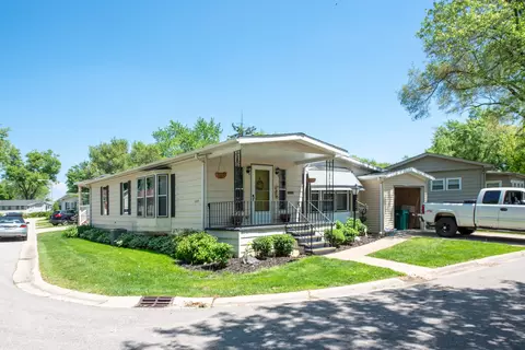 225 Melbrooke Rd, Elgin, IL 60123