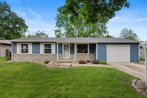 2110 Blackthorn Dr, Champaign, IL 61821