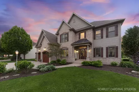 930 Oak St, Sugar Grove, IL 60554