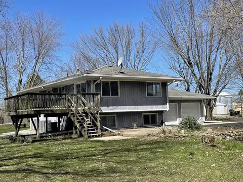 3920 E 2601st Rd, Sheridan, IL 60551