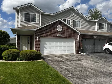 25736 S Red Stable Ln, Channahon, IL 60410