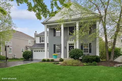 507 Horizon Dr, Saint Charles, IL 60175