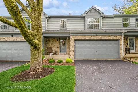 32 Oxford Ct #32, Algonquin, IL 60102