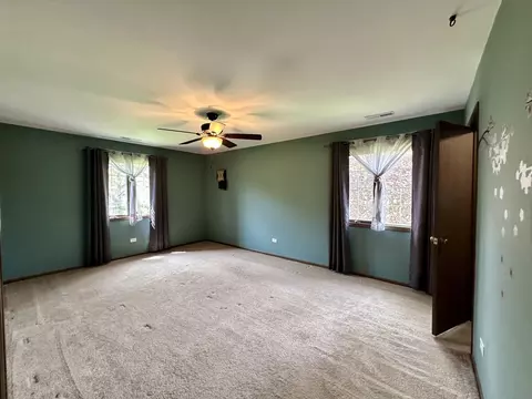 Bedroom - 241 Stanhope Dr #C, Willowbrook, IL 60527 photo 4 of 5