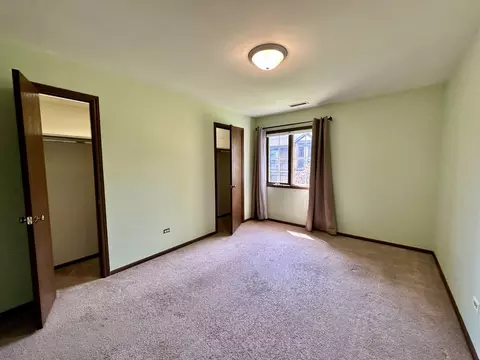 Bedroom - 241 Stanhope Dr #C, Willowbrook, IL 60527 photo 2 of 5