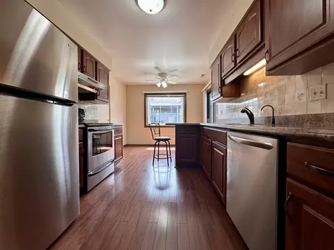 Kitchen - 241 Stanhope Dr #C, Willowbrook, IL 60527 photo 1 of 3